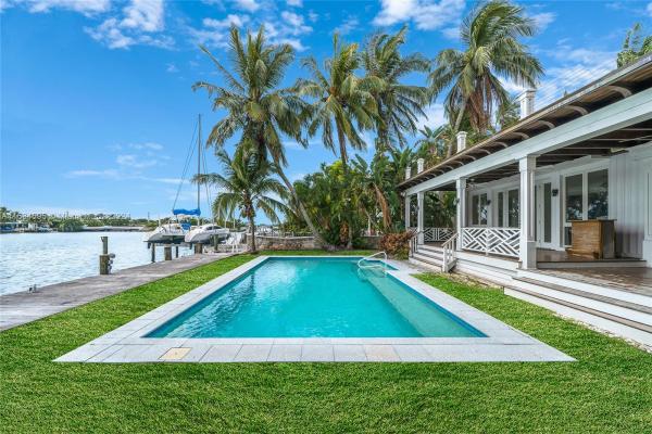 San Marino Island, 325 E San Marino Dr, Miami Beach, Florida 33139, image 1