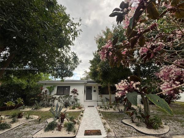 Dunnings Miami Shores, 126 NW 107th St, Miami Shores, Florida 33168, image 3