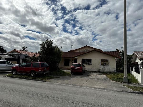 East Star, 3630 W 13th Ave, Hialeah, Florida 33012, image 1