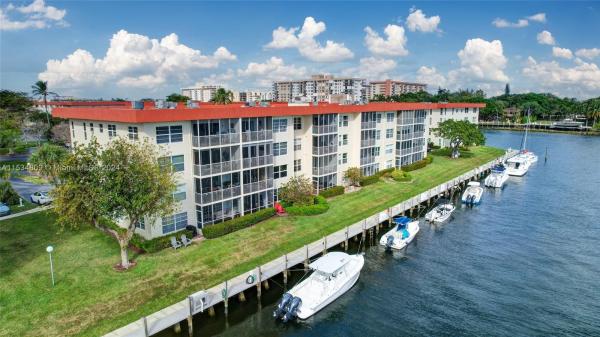 Palm Aire At Coral Key, 3050 NE 48th Ct #204, Hillsboro Beach, Florida 33064, image 2