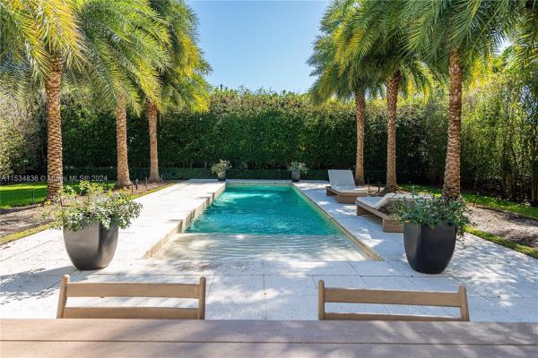 Biscayne Island, 910 N Venetian Dr, Miami, Florida 33139, image 1