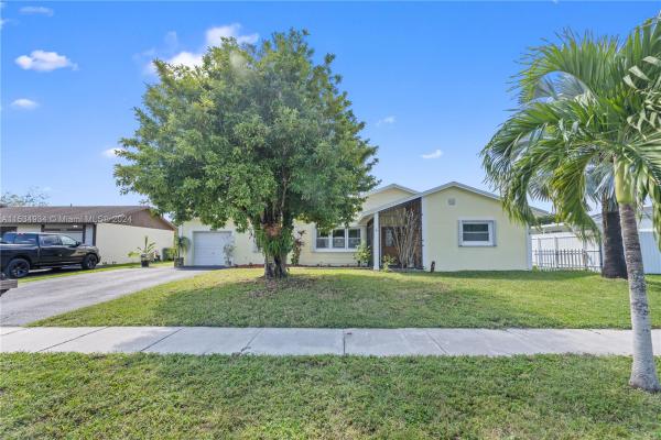 Homestead Lakes Farmlife West, 1724 N Curlew Ln, Homestead, Florida 33035, image 2