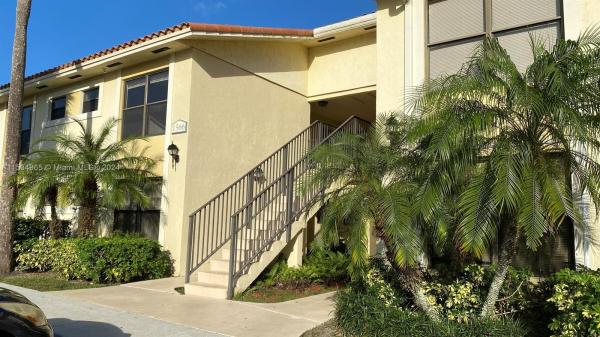 Palm Beach Grande, 1566 Lake Crystal Dr #E, West Palm Beach, Florida 33411, image 1
