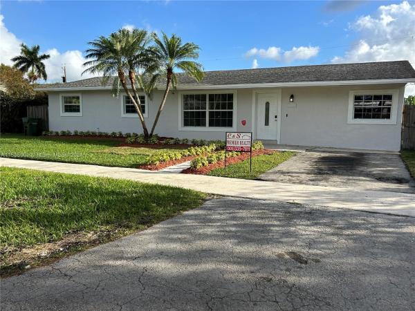 King Robert, 710 NW 17th Ct, Homestead, Florida 33030, image 1