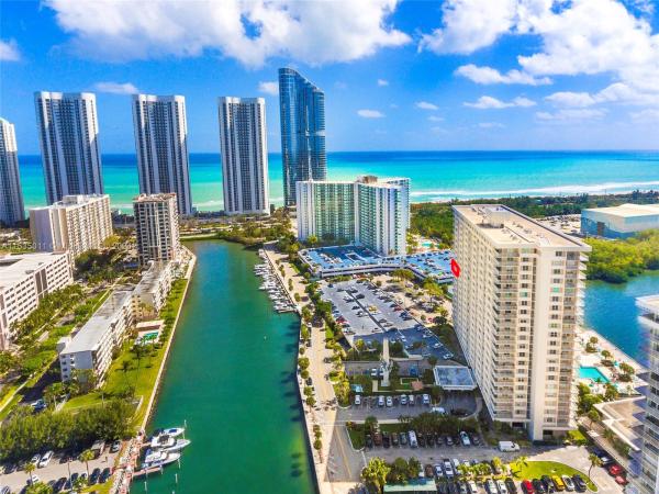 Arlen House Central, 300 Bayview Dr #1215, Sunny Isles Beach, Florida 33160, image 1