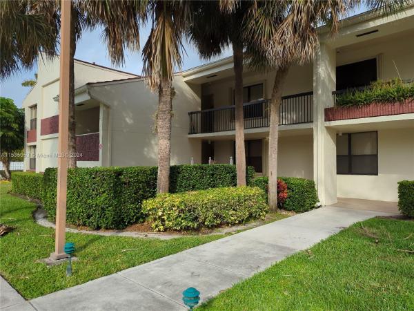 Lakes Of Newport, 7300 NW 1st St #102, Plantation, Florida 33317, image 1