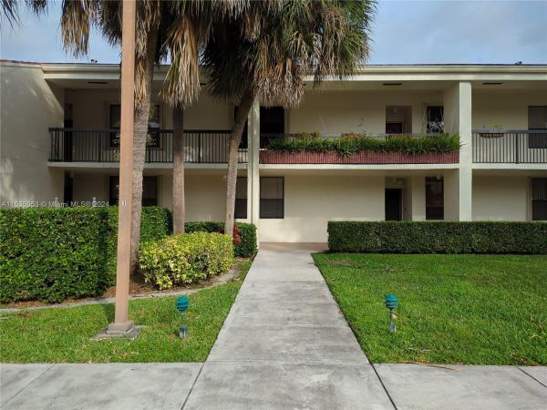 Lakes Of Newport, 7300 NW 1st St #102, Plantation, Florida 33317, image 2