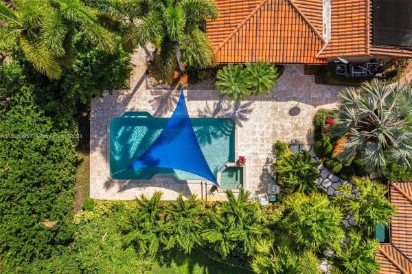 Saipan, 9845 SW 110th St, Kendall, Florida 33176, image 2