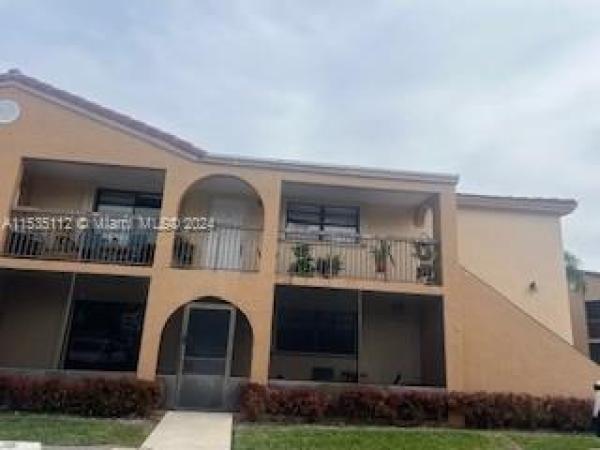 Moors Pointe, 18330 Mediterranean Blvd #1-23, Hialeah, Florida 33015, image 1