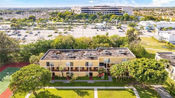 Parkview, 9250 Fontainebleau Blvd #204, Fountainebleau, Florida 33172, image 1