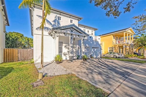Aruba At Oasis, 2895 NE 1st Dr, Homestead, Florida 33033, image 3