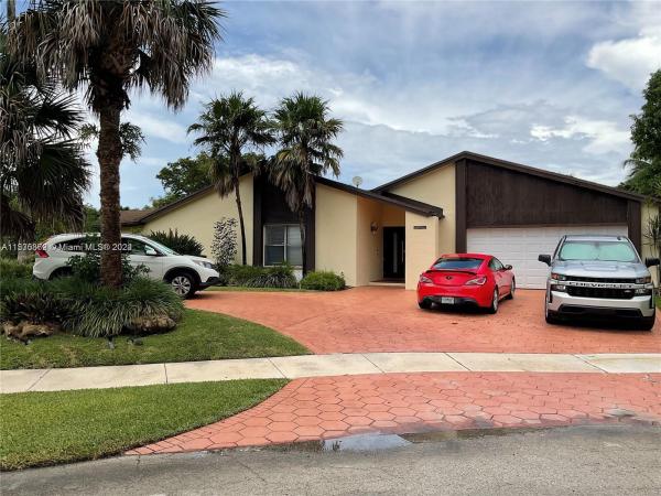 The Crossings, 13621 SW 109th St, The Crossings, Florida 33186, image 2