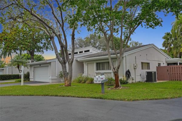 Pepperwood, 9205 SW 78th Ct, Kendall, Florida 33156, image 3
