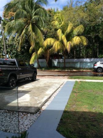 Oakland Grove, 220 NE 84th St, Miami, Florida 33138, image 2