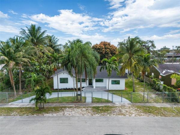 Stephens Manor, 1122 NW 74th St, Gladeview, Florida 33150, image 1