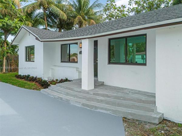 Stephens Manor, 1122 NW 74th St, Gladeview, Florida 33150, image 3