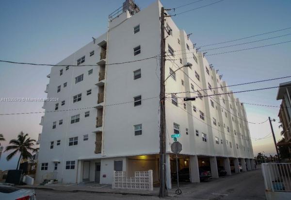 Andoric, 901 S Surf Rd #206, Hollywood, Florida 33019, image 1