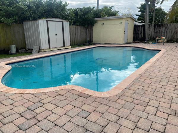 Palm Springs North Residential, 8520 NW 177th St, Palm Springs North, Florida 33015, image 3
