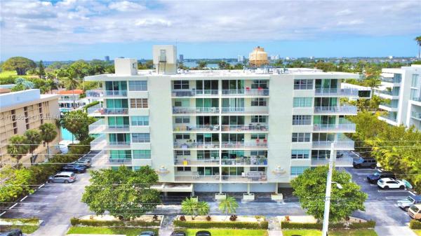 St Regis, 9500 W Bay Harbor Dr #4H, Bay Harbor Islands, Florida 33154, image 1