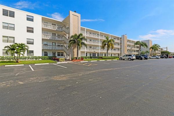 Rexford At Century Village, 3051 Rexford C, Boca Raton, Florida 33434, image 3