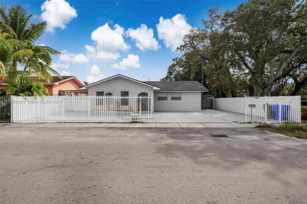 New Life, 4500 NW 4th St, Miami, Florida 33126, image 1