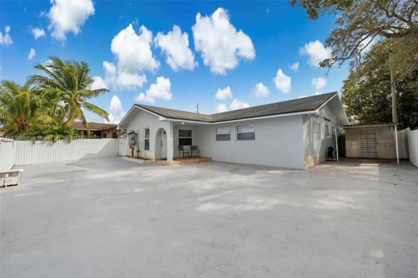 New Life, 4500 NW 4th St, Miami, Florida 33126, image 2