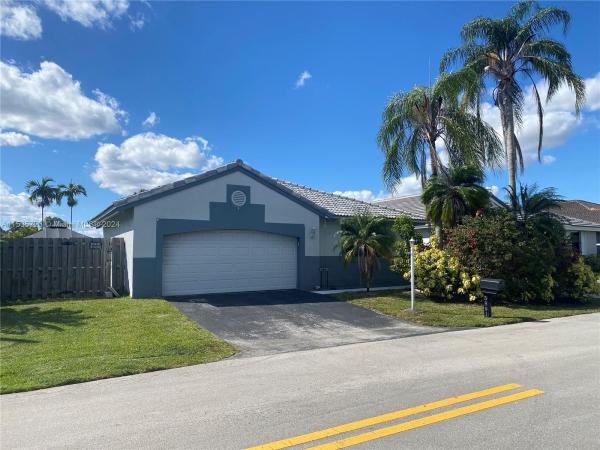 Waterford Patio Homes, 5891 Brighton Ln, Davie, Florida 33331, image 1