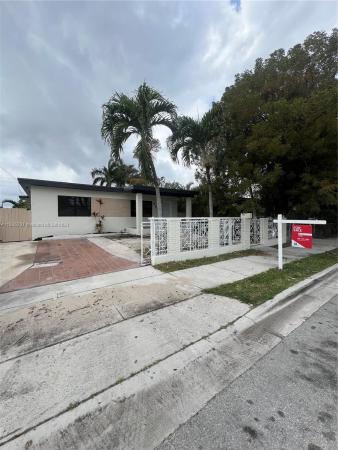 Edenholme Gardens, 860 NW 18th Pl, Miami, Florida 33125, image 1