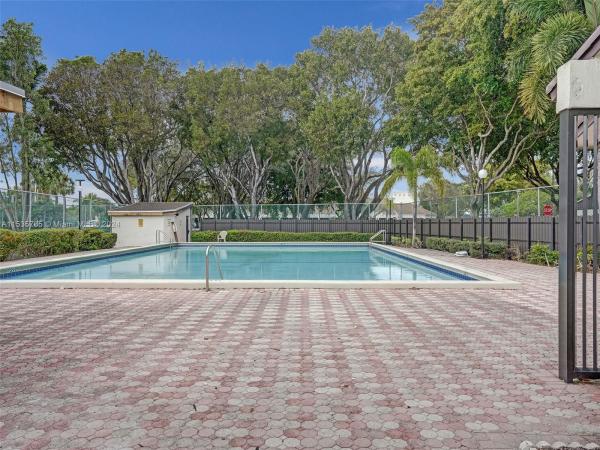 Woodscape Townhomes, 6983 SW 40th St #7-O, Miramar, Florida 33023, image 3