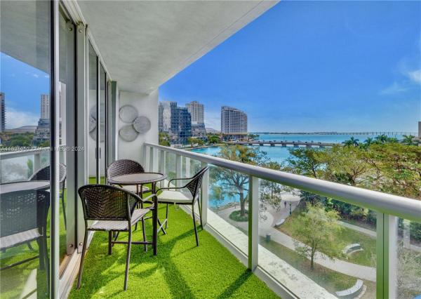 Icon Brickell Tower 2, 495 Brickell Ave #603, Miami, Florida 33131, image 3