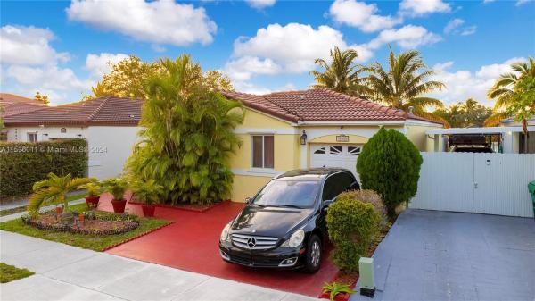 Weitzer Serena Lakes West, 17122 SW 139th Pl, Richmond West, Florida 33177, image 2
