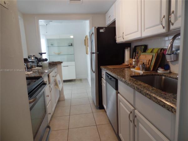 Golden Isles Towers, 126 Golden Isles Dr #42A, Hallandale Beach, Florida 33009, image 1