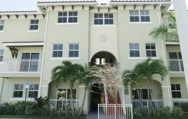 Century Park West, 230 NW 109th Ave #207, Fountainebleau, Florida 33172, image 1