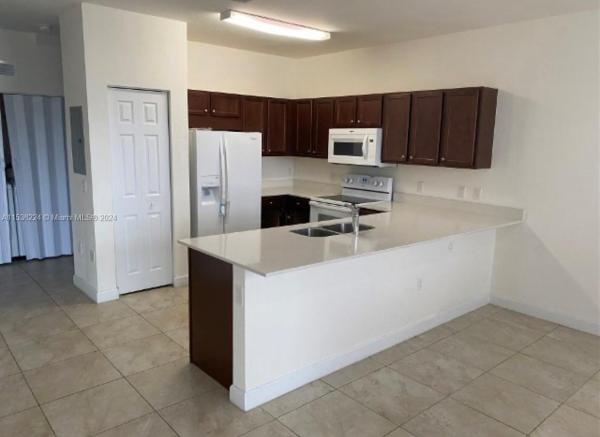 Century Park West, 230 NW 109th Ave #207, Fountainebleau, Florida 33172, image 3