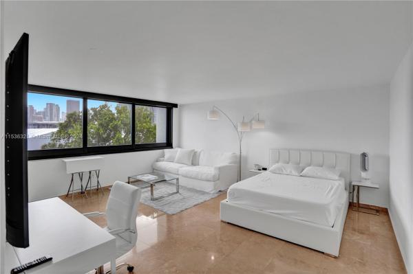 Venetia, 555 NE 15th St #401, Miami, Florida 33132, image 1