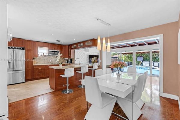 North Bass Lake Estates, 1061 Redbird Ave, Miami Springs, Florida 33166, image 3