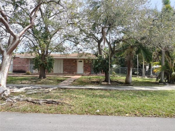 Bel Aire, 19225 Bel Aire Dr, Cutler Bay, Florida 33157, image 2