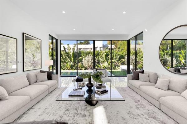 Flamingo Terrace, 275 W 33rd St, Miami Beach, Florida 33140, image 1