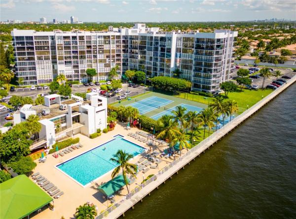 Oceanview Park, 1000 Parkview Dr #306, Hallandale Beach, Florida 33009, image 1