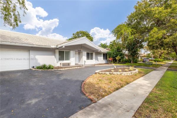 New Orleans Villas, 7401 SW 18th St, Plantation, Florida 33317, image 2