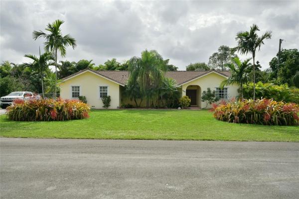 18641 SW 297th Ter, Unincorporated Dade County, Florida 33030, image 2