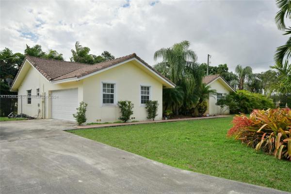18641 SW 297th Ter, Unincorporated Dade County, Florida 33030, image 3