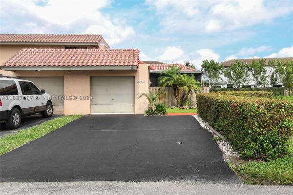 Golfwood, 20641 NE 7th Ct, Ives Estates, Florida 33179, image 1