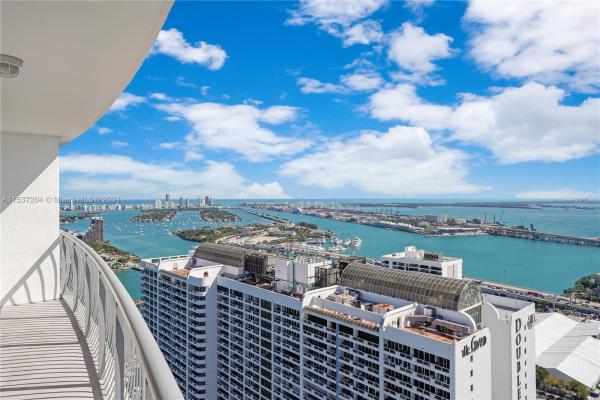 Opera Tower, 1750 N Bayshore Dr #4910, Miami, Florida 33132, image 1