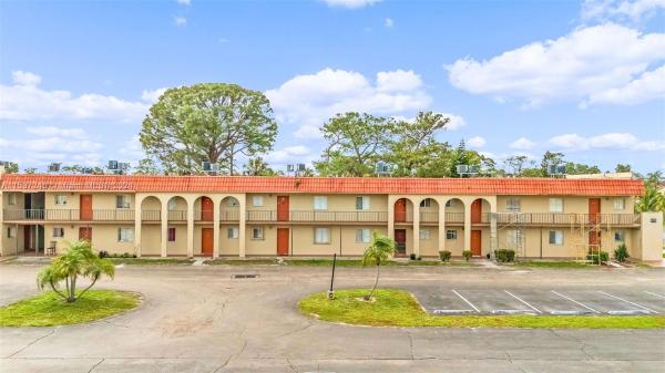 Forest Hill Gardens East, 6112 Forest Hill Blvd #203, West Palm Beach, Florida 33415, image 1