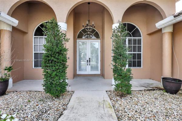 The Estates Of Royal Palm Beach, 198 Cypress Trce, Royal Palm Beach, Florida 33411, image 3