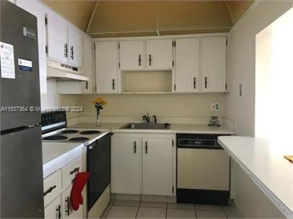 The Manors Of Inverrary, 4160 Inverrary Dr #506, Lauderhill, Florida 33319, image 1