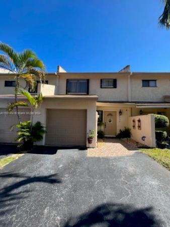 Colonial Lakes Villas Of Stirling Pointe, 4255 N 76th Ave #4255, Davie, Florida 33024, image 1