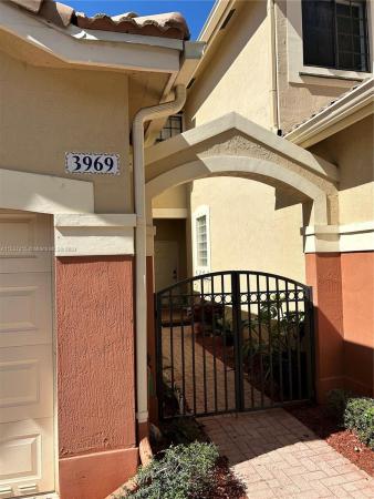 Courtyard At The Grove, 3969 Orange Tree Ln, Weston, Florida 33332, image 2