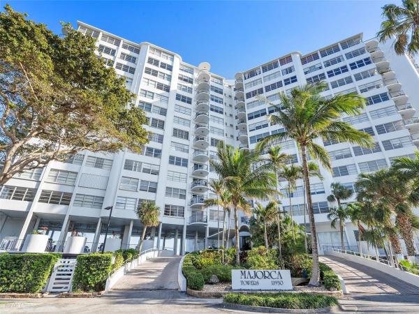 Majorca Towers, 11930 N Bayshore Dr #301, North Miami, Florida 33181, image 1